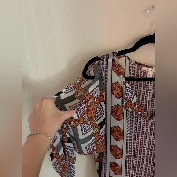 Mid Sleeve Pattern Blouse - Picture 2 of 3